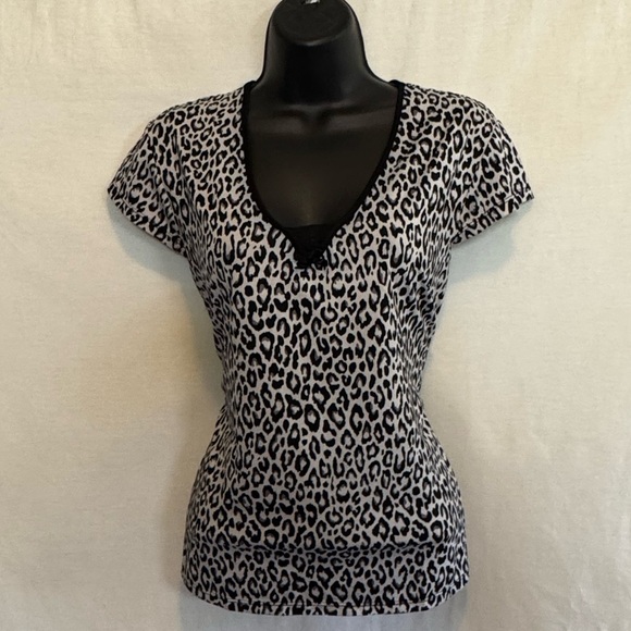 E-5 Linea Donatella Black & White Animal Print Short Sleeve Pullover Blouse Sz M - Picture 1 of 14